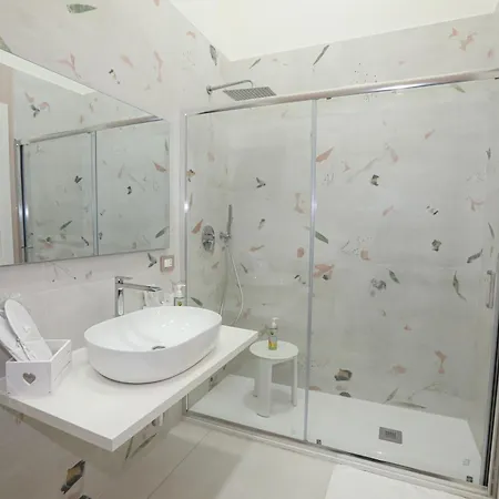 Pensionat Vivimihome - Charminaples 4*